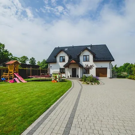 ホームステイ Goscinne Amir