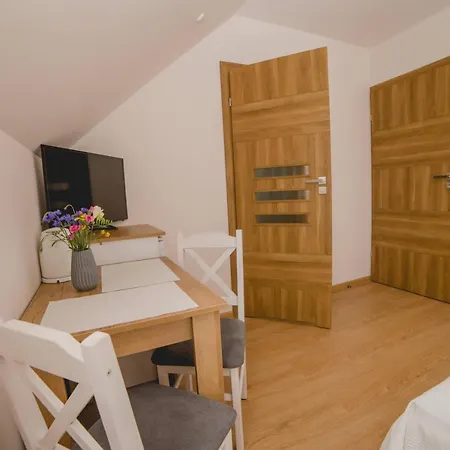 Goscinne Amir Rum i privatbostad