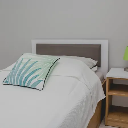 ホームステイ Goscinne Amir