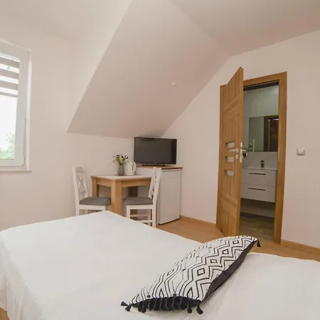 Goscinne Amir ホームステイ Karwieńskie Błoto