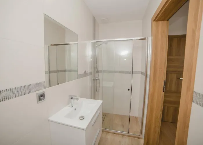 Goscinne Amir Rum i privatbostad